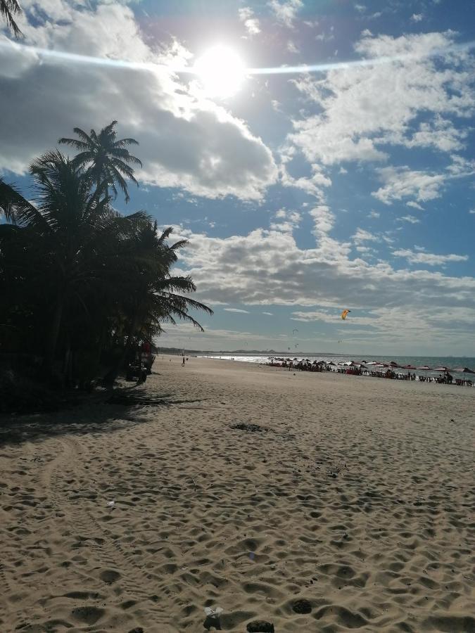 ホテル Casa Meus Amigos Kitesurf In The Center Of クムブコ エクステリア 写真